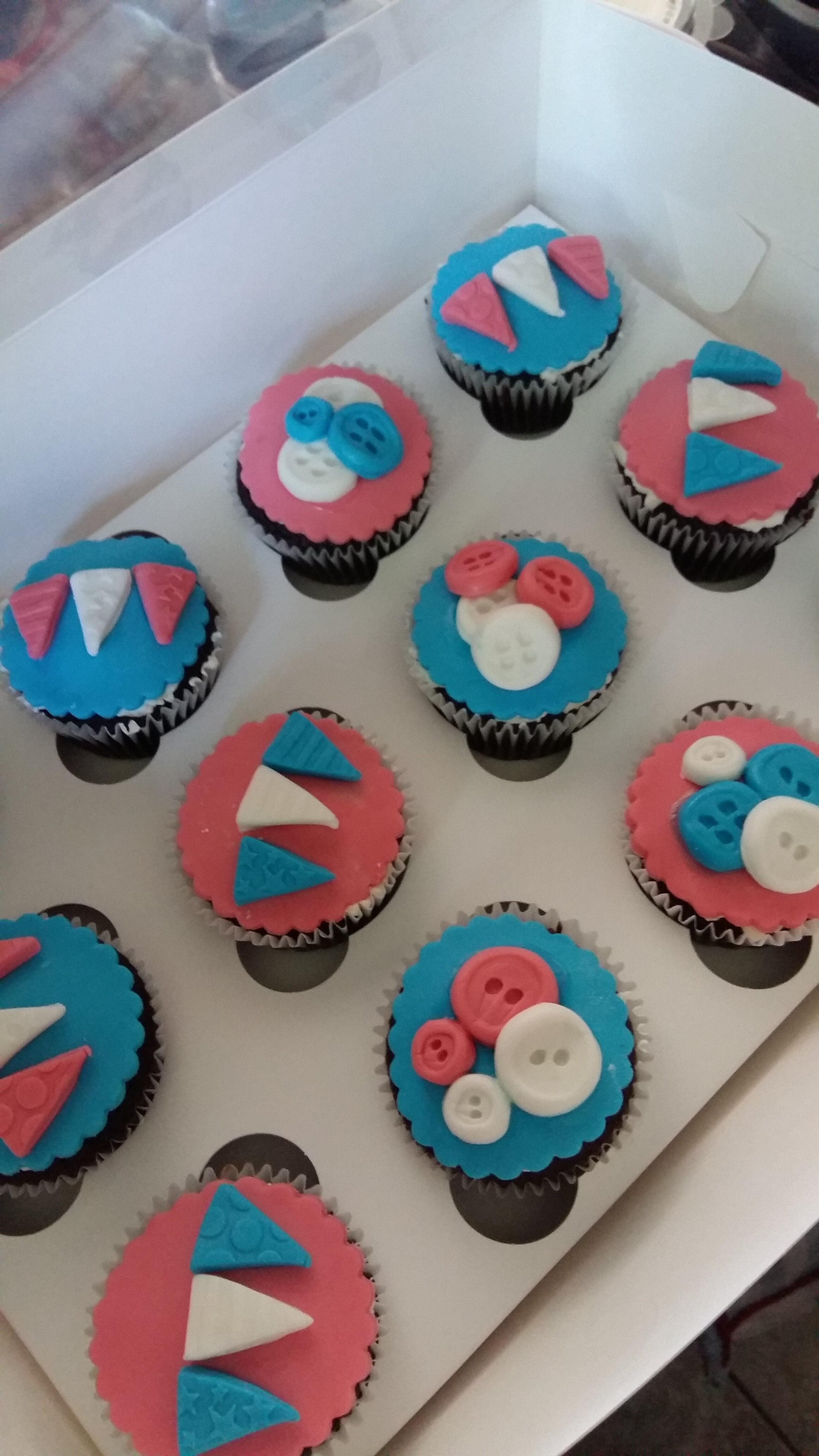 Cupcakes Fondant Drapeaux & Boutons