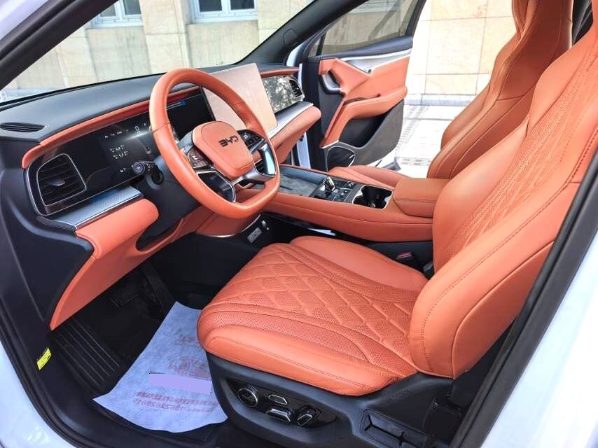 BYD Sea Lion 07 EV, modèle 2024, version longue autonomie 610, boîte automatique.