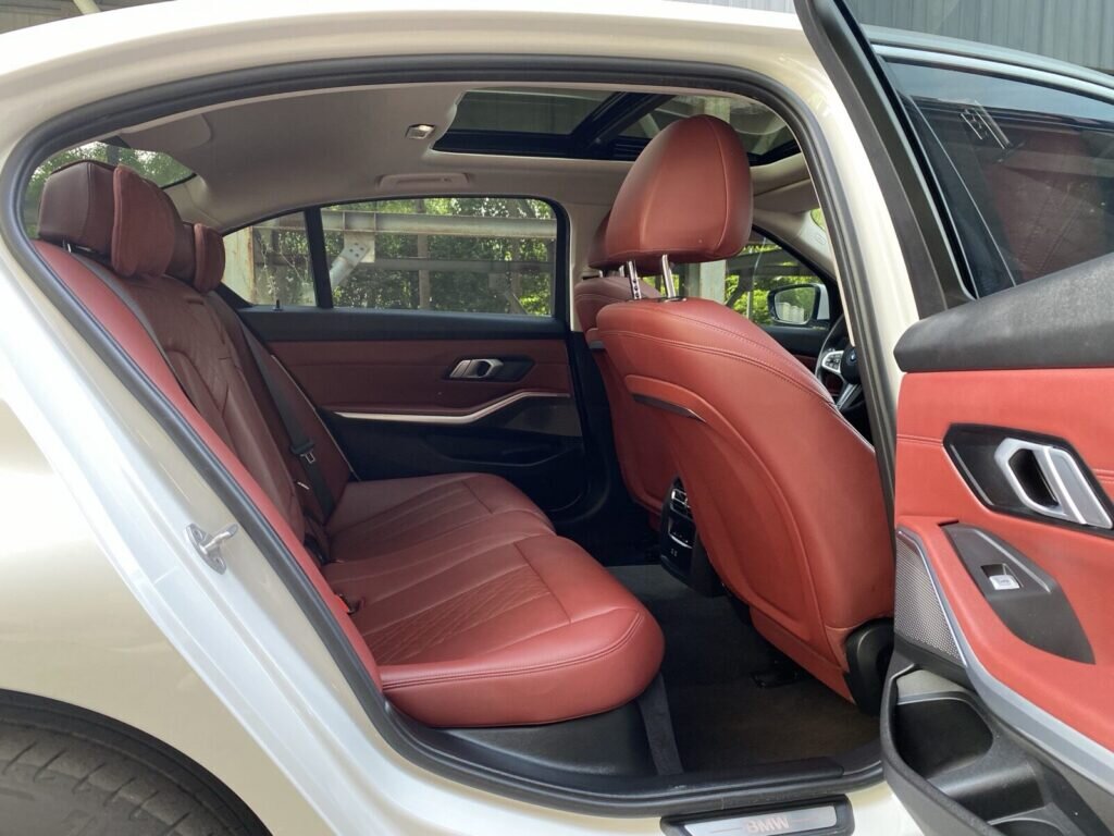 BMW i3 2024 – 100 % ÉLECTRIQUE & URBAINE