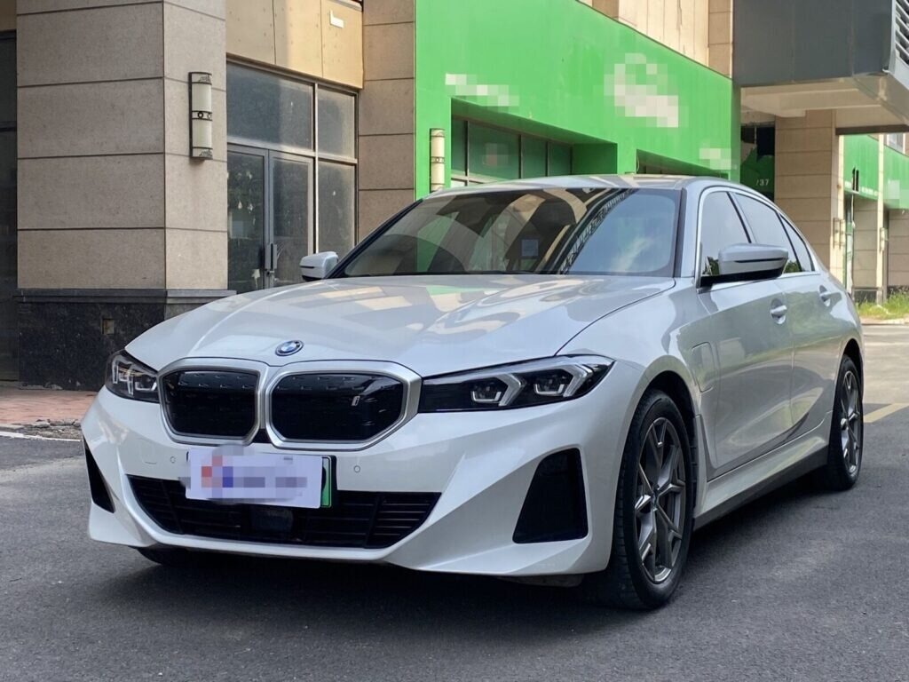 BMW i3 2024 – 100 % ÉLECTRIQUE & URBAINE