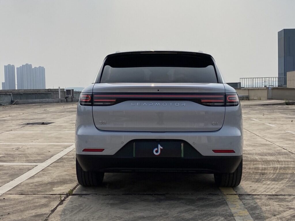 🚙 2025 Leapmotor C11 – SUV ÉLECTRIFIÉ, TECHNOLOGIQUE & CONFORTABLE