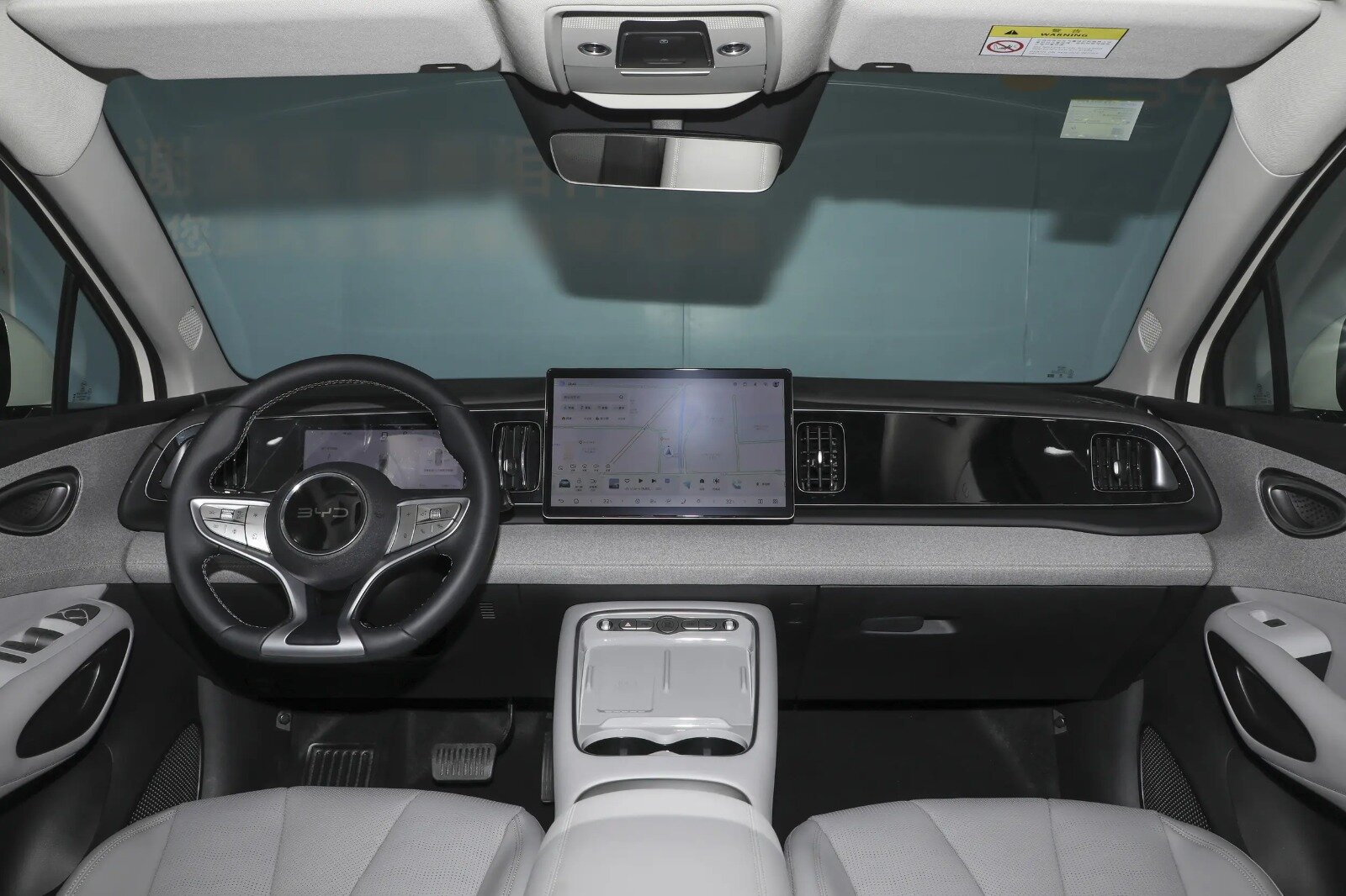 BYD – L’ÉLÉGANCE ÉLECTRIQUE PAR ALPHAROOM 520KM