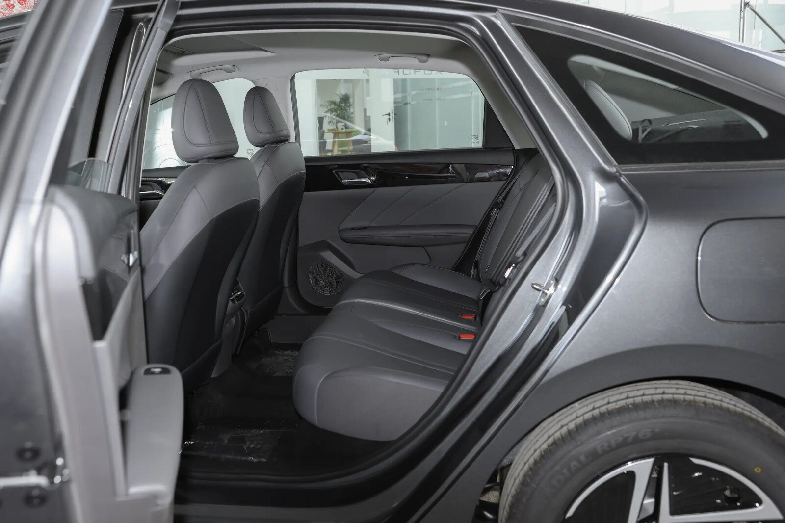 ROEWE Premium 1.5L – 2026