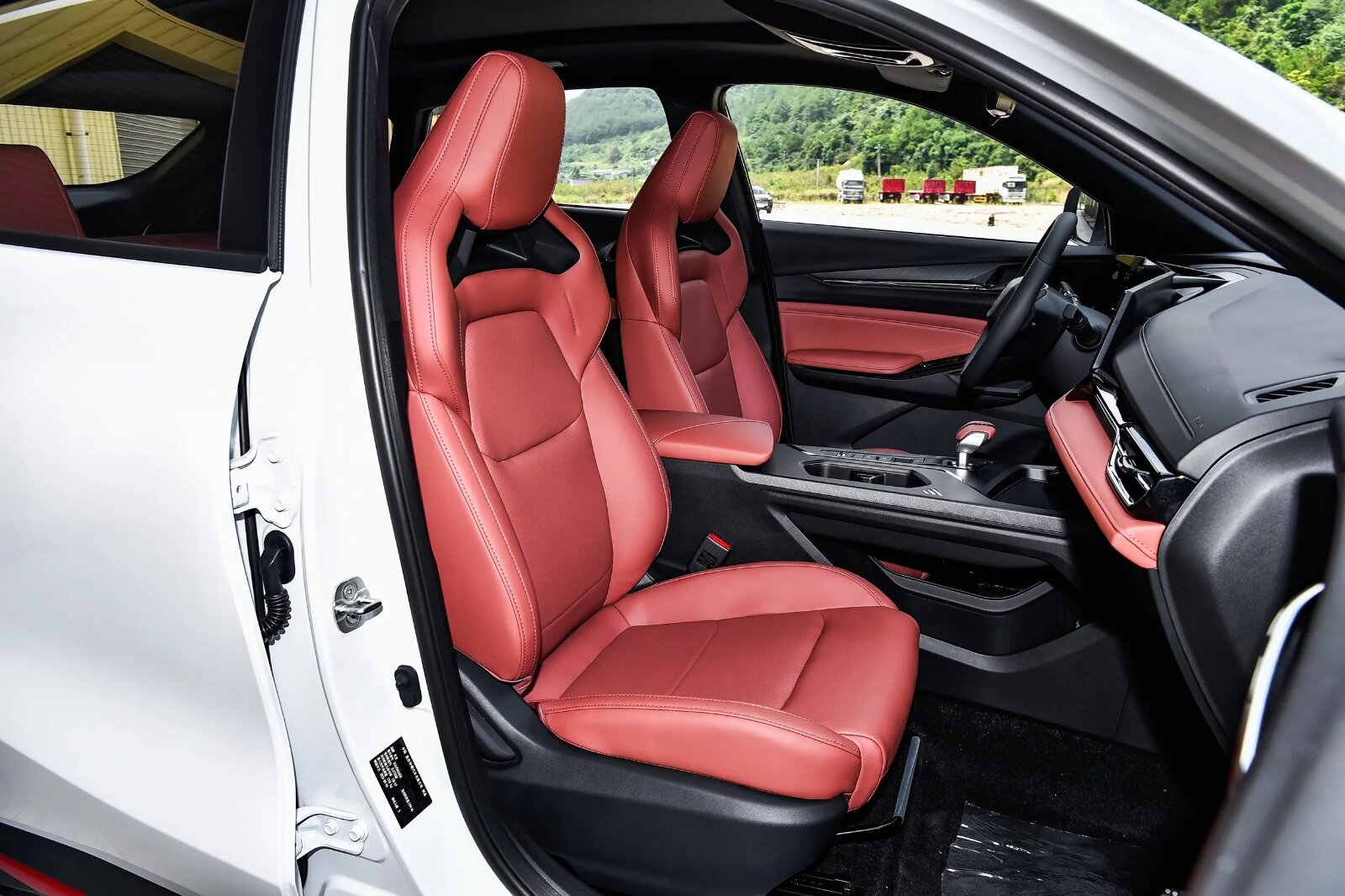 ROEWE 2026 – 1.5L DCT BEYOND PRO