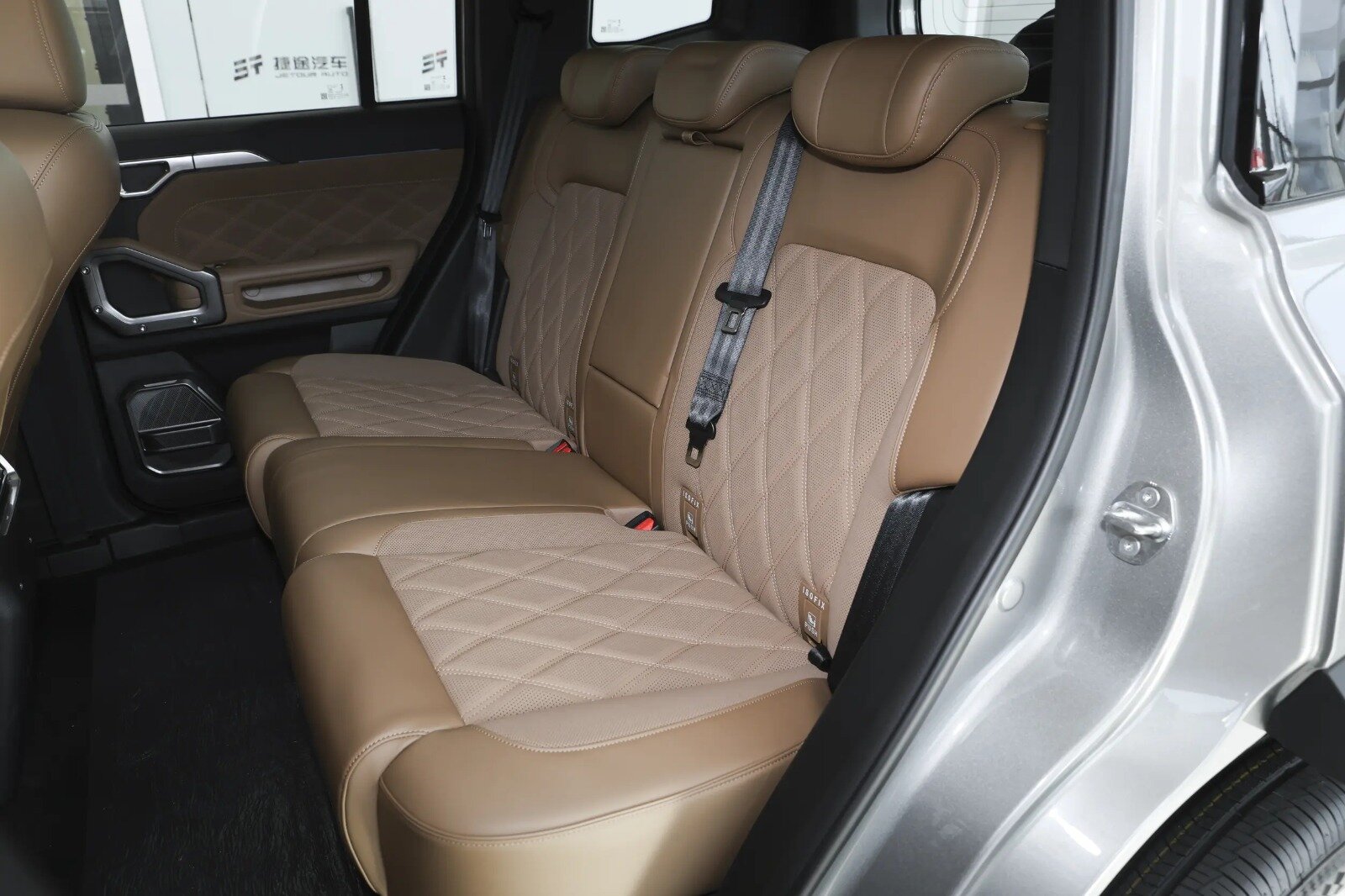 🚙 JETOUR TRAVELER 2026 – 1.5TD EXPLORER