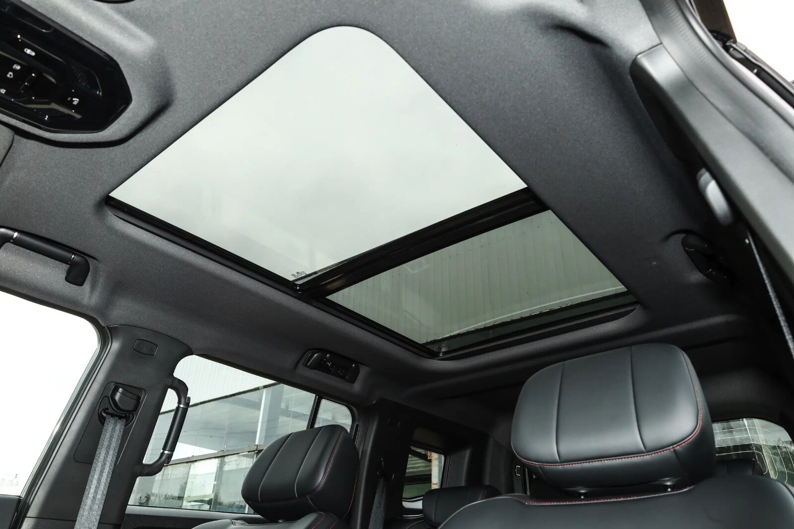 JETOUR TRAVELER 2026 – 2.0TD XWD CROSSOVER