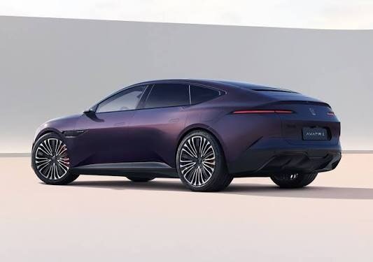  AVATR 12 EV ROYAL THEATRE EDITION— Berline Grand Coupé Premium
