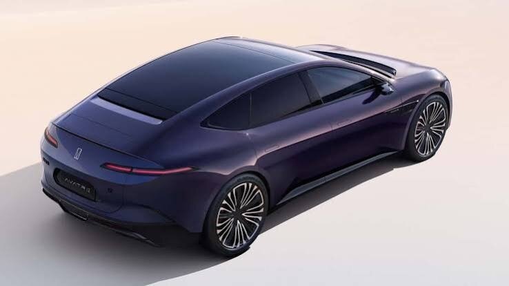  AVATR 12 EV ROYAL THEATRE EDITION— Berline Grand Coupé Premium